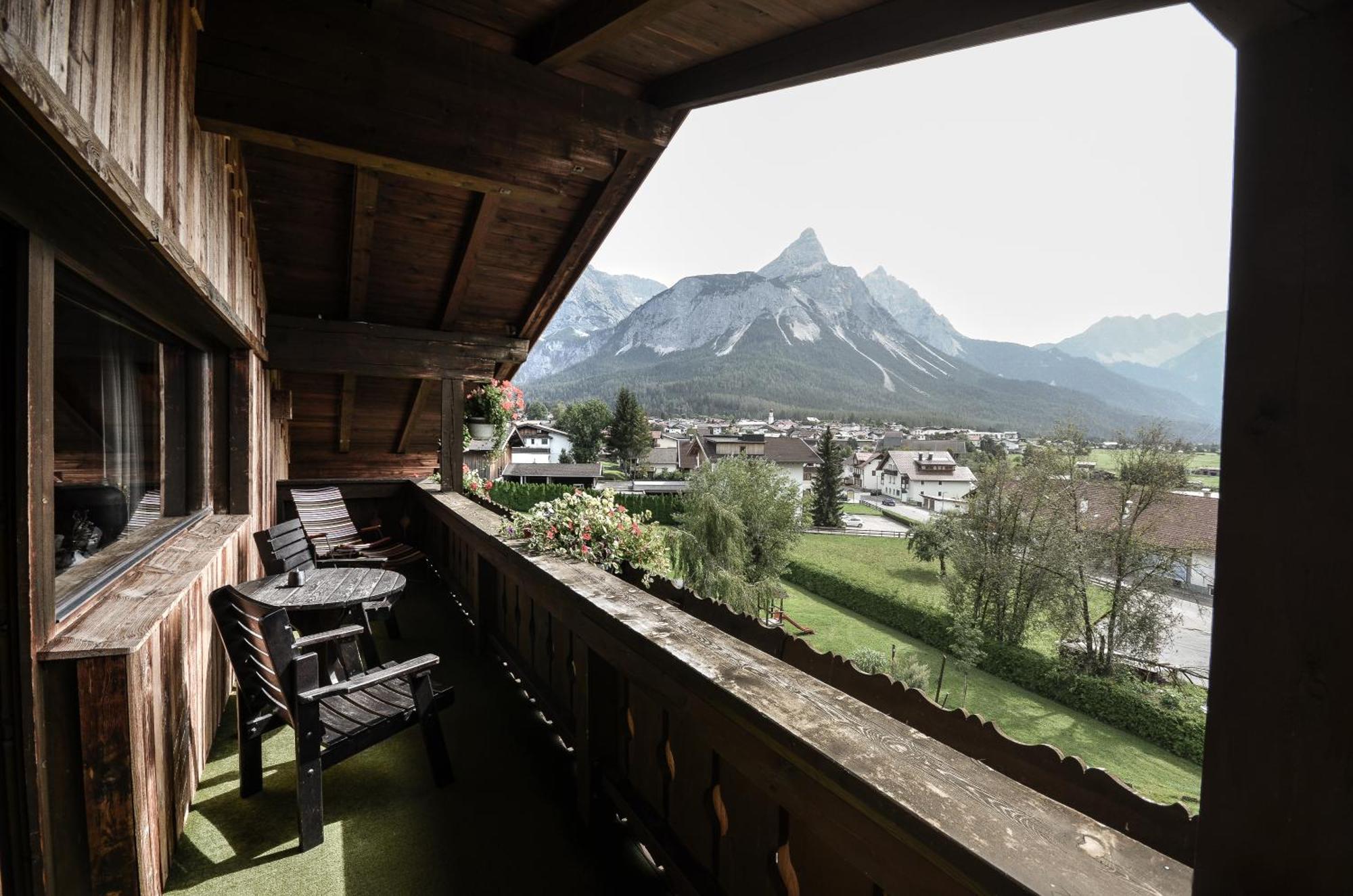 Hotel Ehrwalderhof Exterior foto